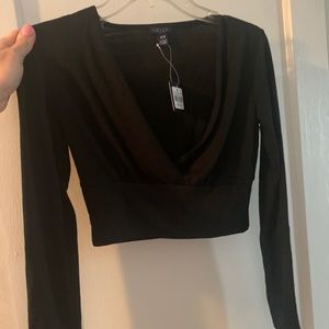 Black long sleeve crop top